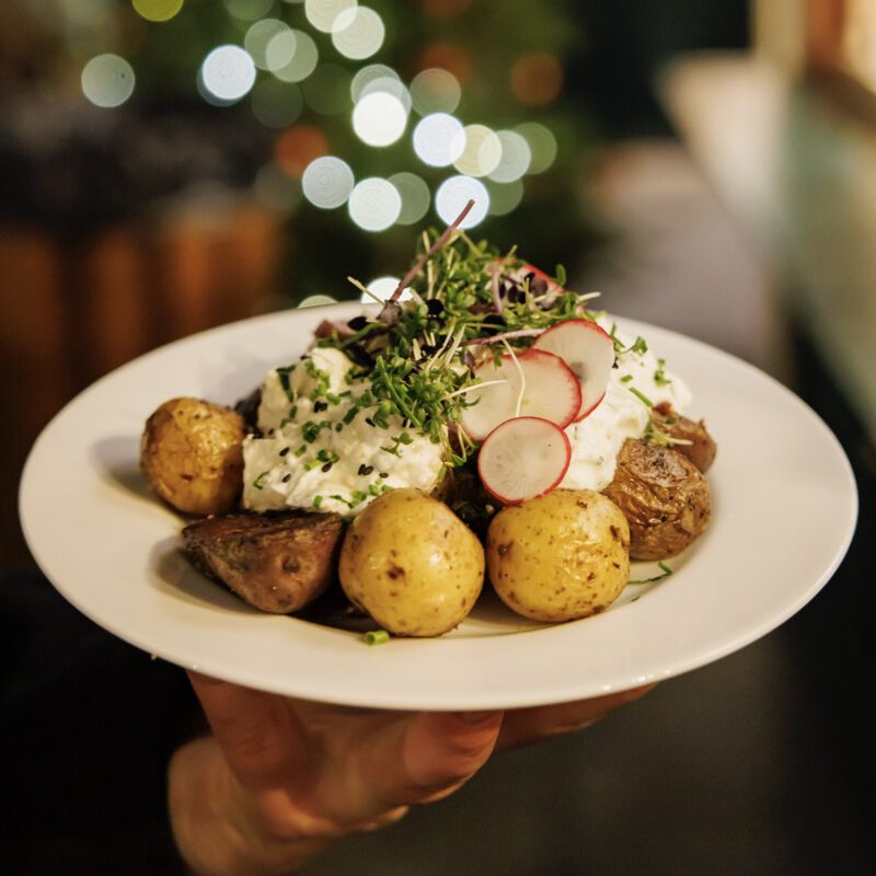 Kartoffeln mit Quark, eine weitere Leckrigkeit auf dem Weihnachtsmarkt Hannover